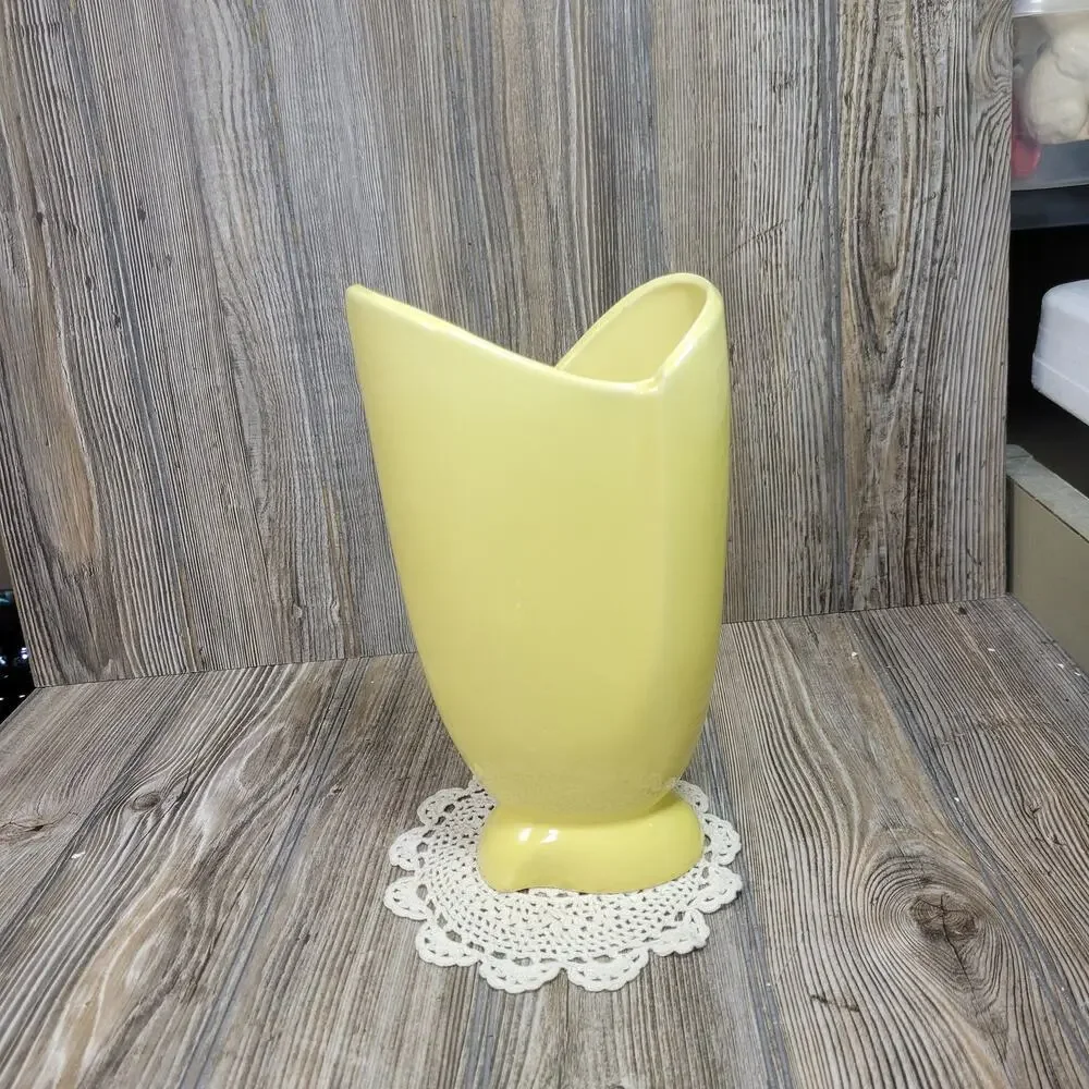 Vintage Cameron Keynote Yellow Vase MCM Asymmetrical Art Pottery 608-10
